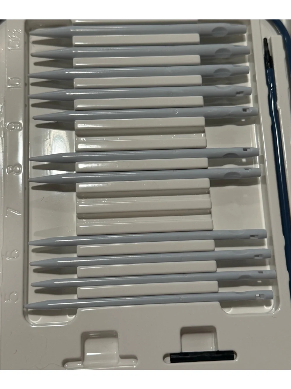 Denise Interchangeable Knitting Needle Set